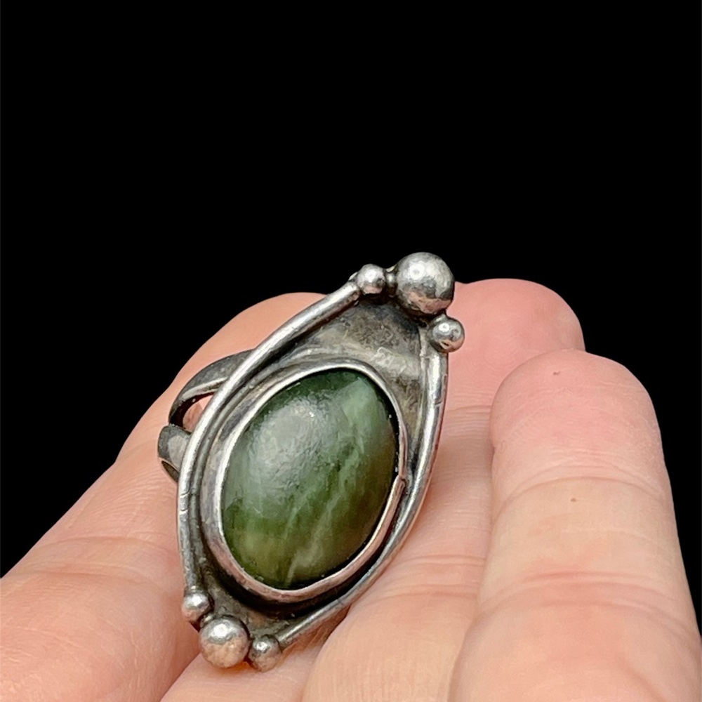 Old pawn sterling silver and green stone ring